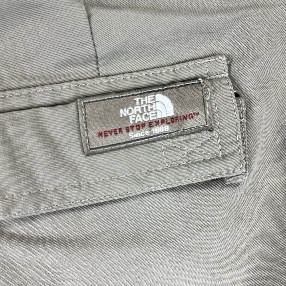 The north face Women's (6/29x20) Capri Knickers,‎ Short Leg beige Dress pants